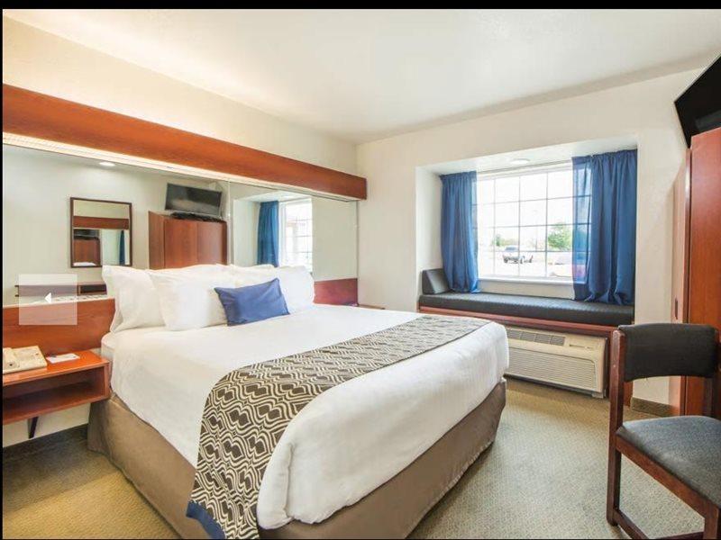 Microtel Inn And Suites By Wyndham Miami Ok Buitenkant foto