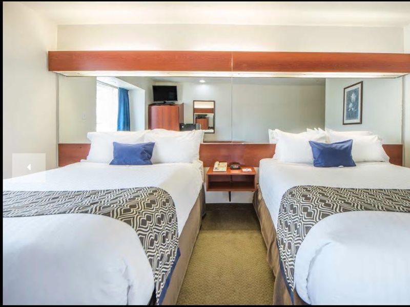 Microtel Inn And Suites By Wyndham Miami Ok Buitenkant foto