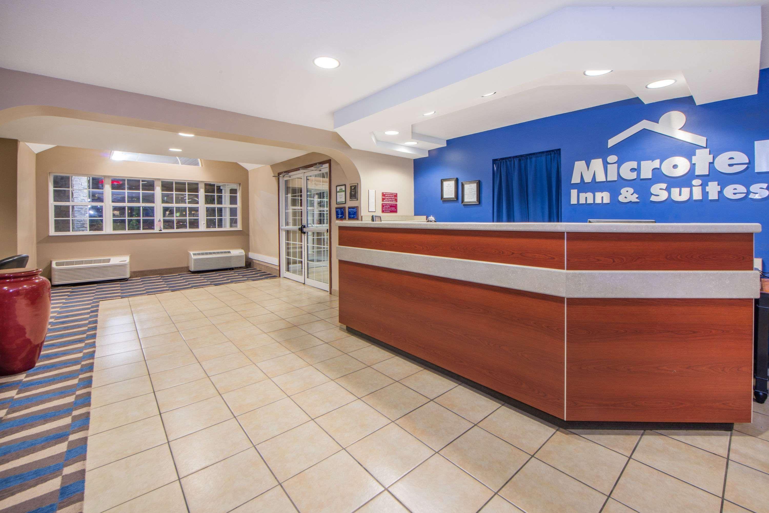 Microtel Inn And Suites By Wyndham Miami Ok Buitenkant foto